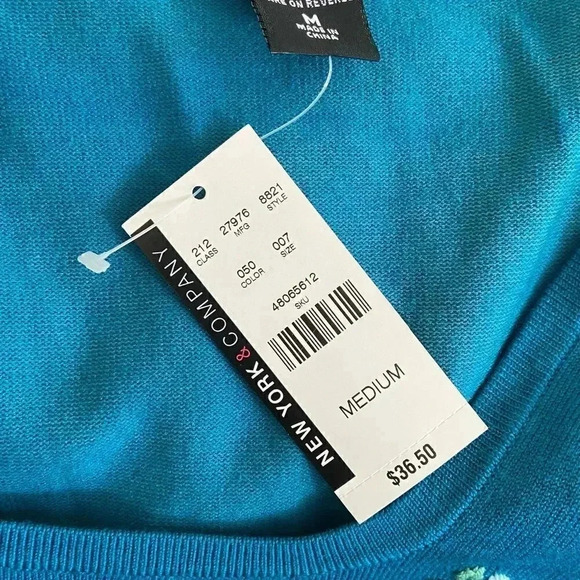 New York & Co. gorgeous teal sweater size M NWT - Picture 6 of 8